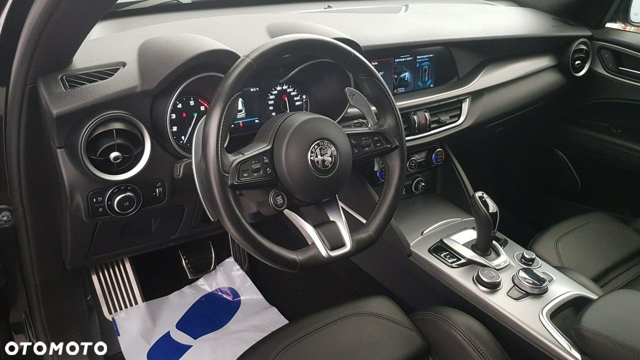 Alfa Romeo Stelvio - 20