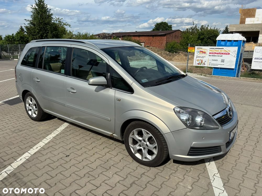 Opel Zafira 1.9 CDTI Cosmo - 3