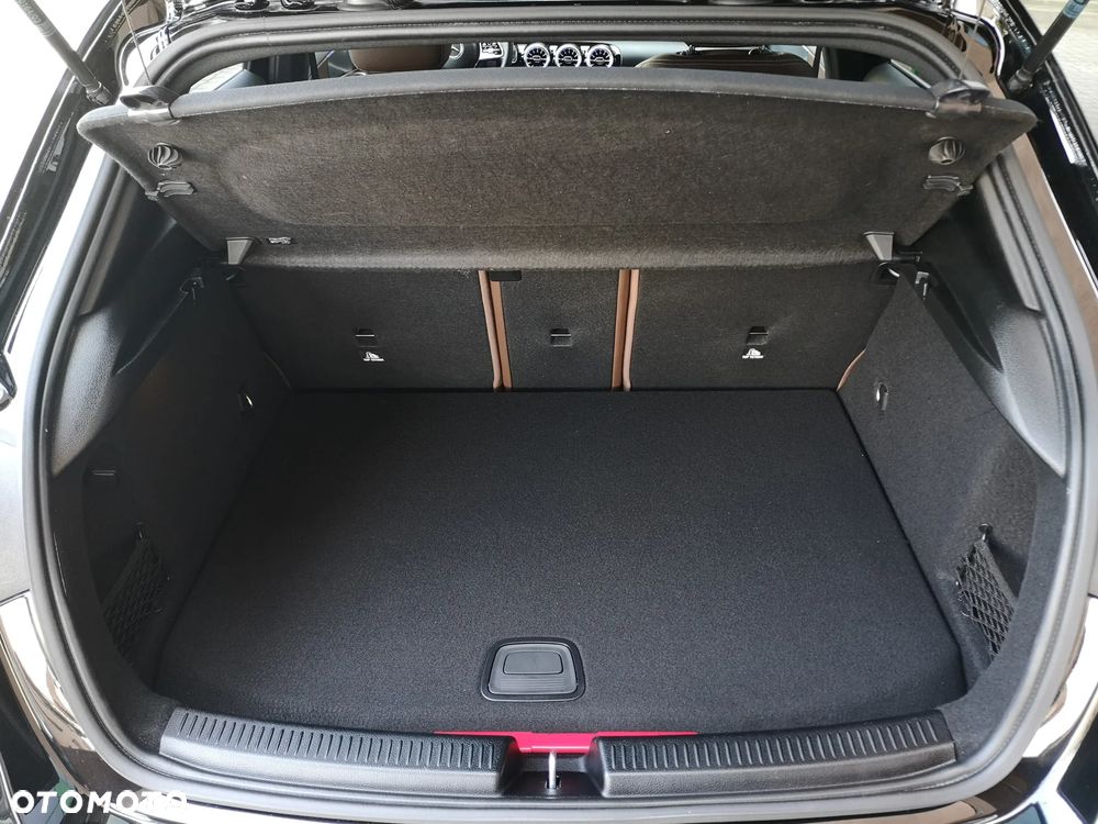 Mercedes-Benz Klasa A 250 e PHEV Progressive 8G-DCT - 29
