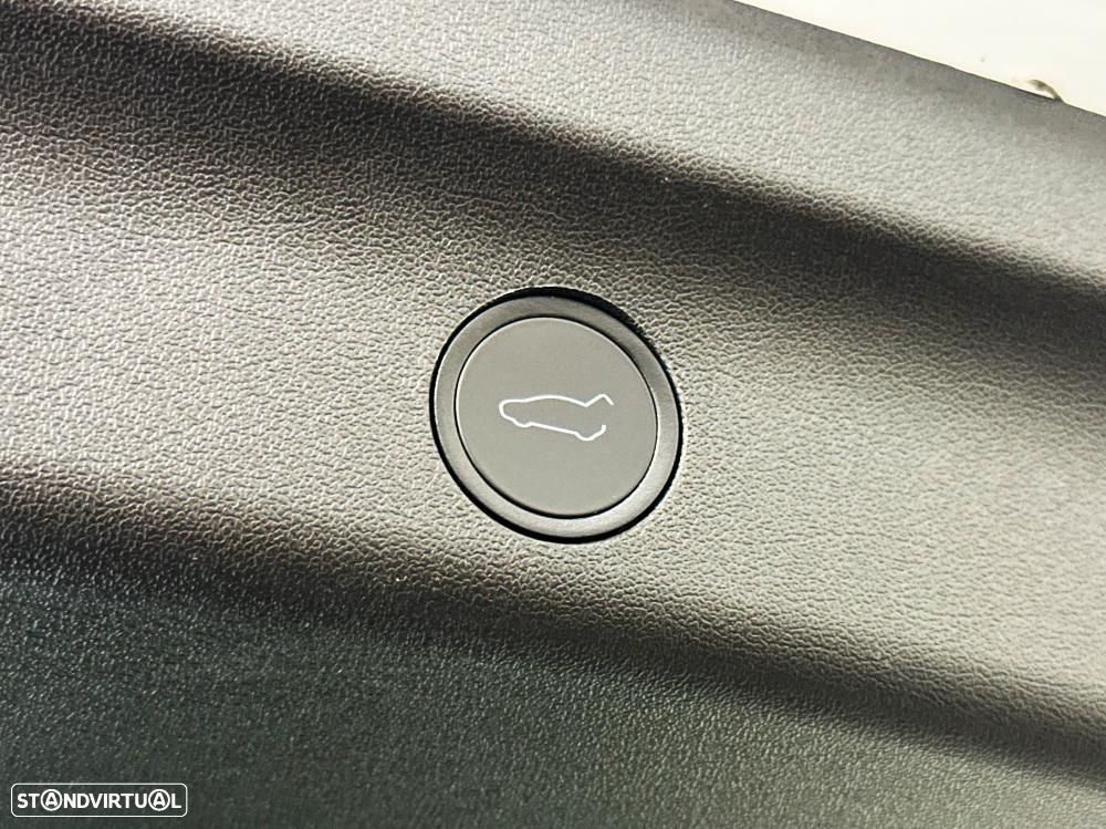 Tesla Model Y Long Range Dual Motor AWD - 58