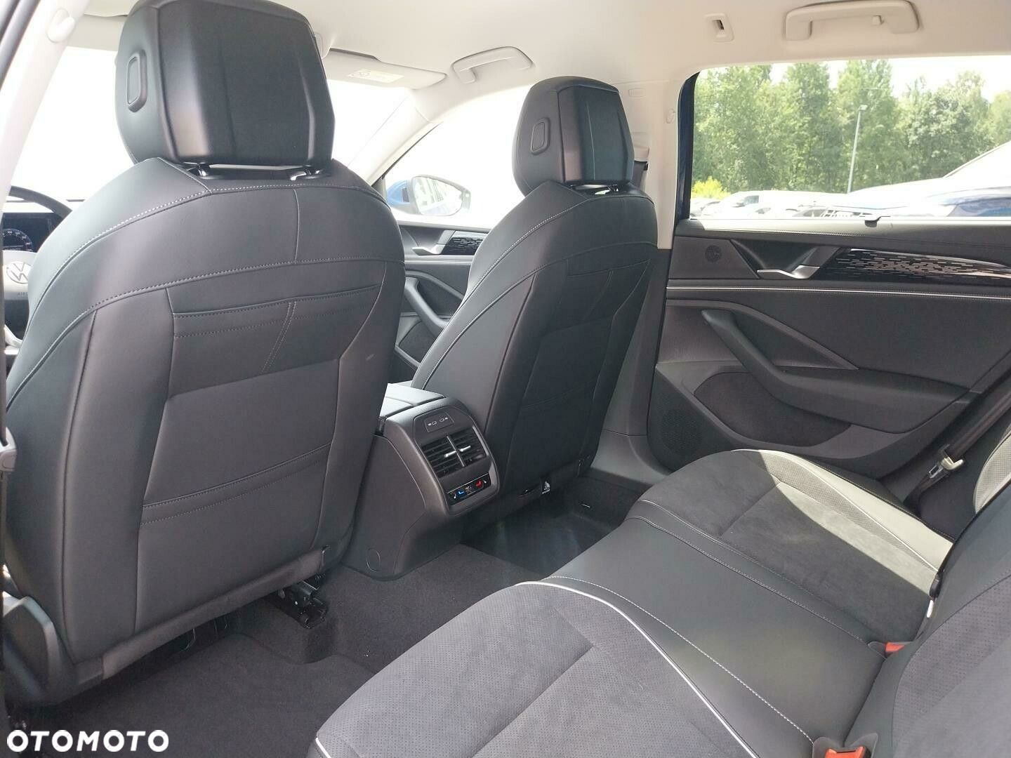 Volkswagen Passat - 19