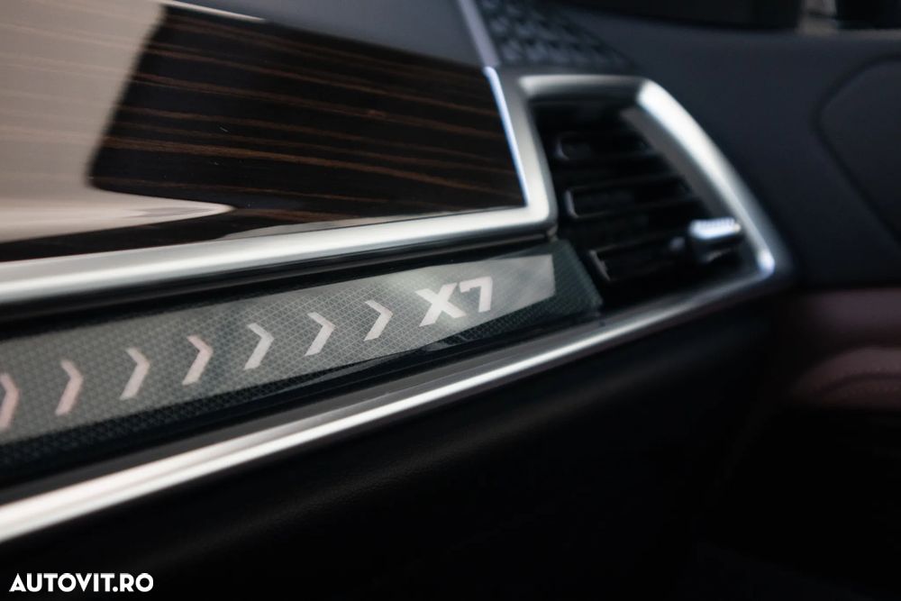 BMW X7 xDrive40i AT MHEV - 15