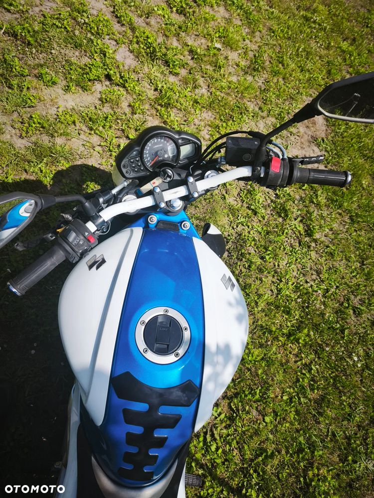 Suzuki Gladius - 14