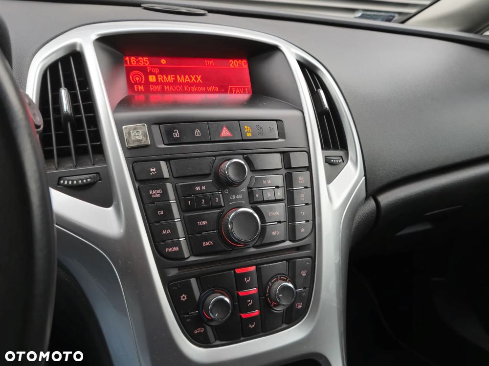 Opel Astra IV 1.4 Cosmo - 19