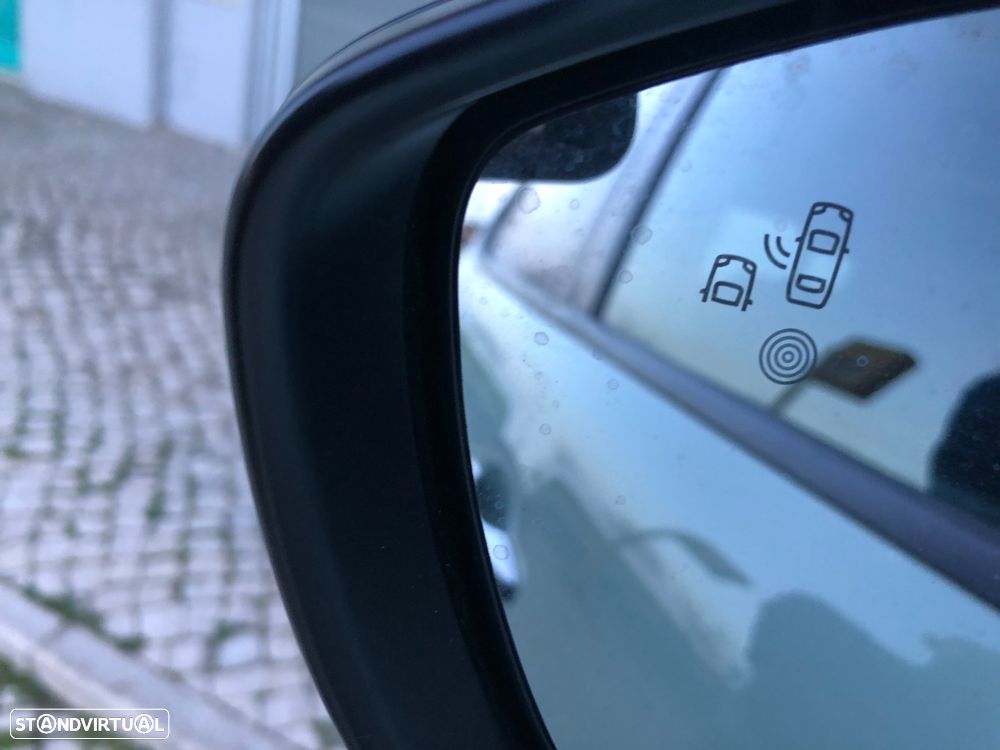 Citroën C3 1.2 PureTech Shine EAT6 - 16