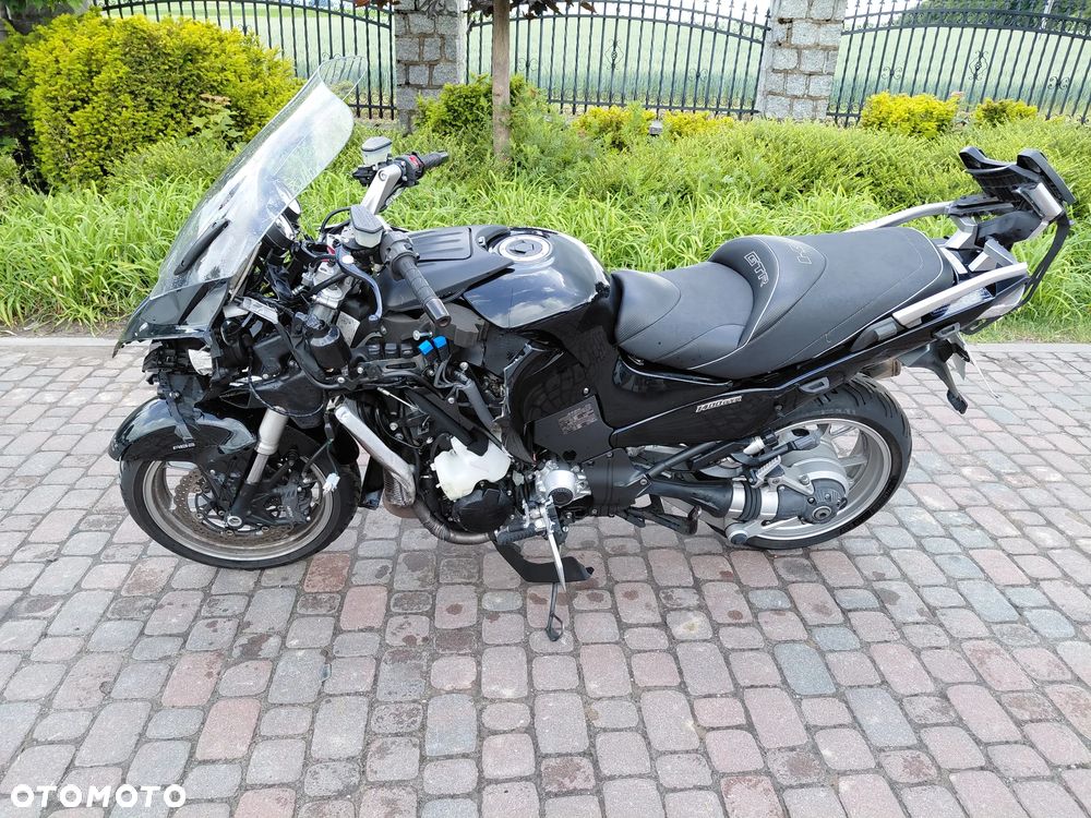 Kawasaki GTR - 2