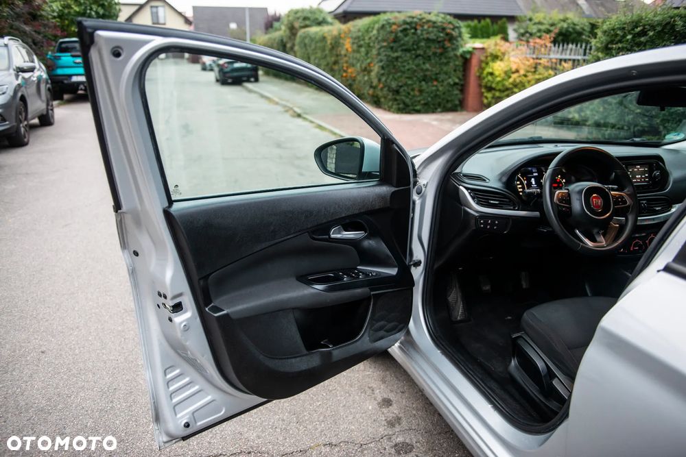 Fiat Tipo 1.4 T-Jet 16v Easy - 17