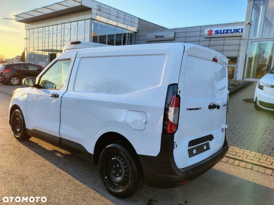 Ford Transit Courier - 7