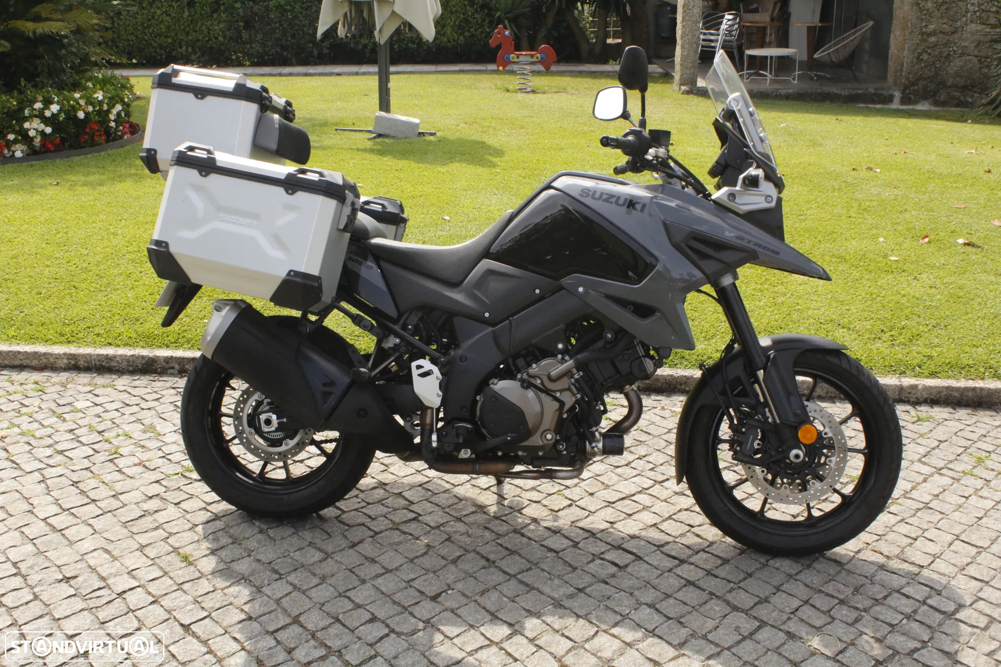 Suzuki DL V-Strom 1050 - 12