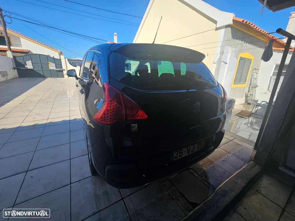 Peugeot 3008 2.0 HDi Hybrid4 99g - 2