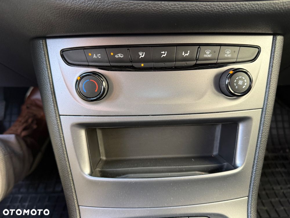 Opel Astra 1.2 T Edition S&S - 20