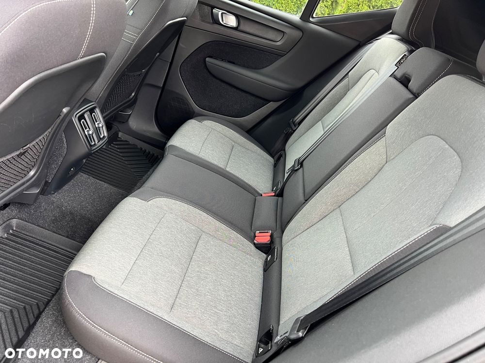 Volvo XC 40 - 39