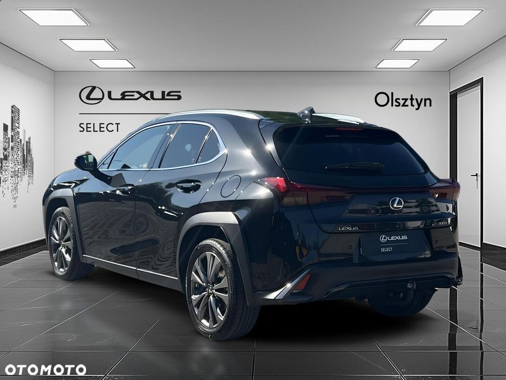 Lexus UX 300h F Sport Design - 5
