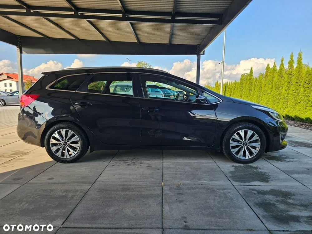 Kia Ceed - 11