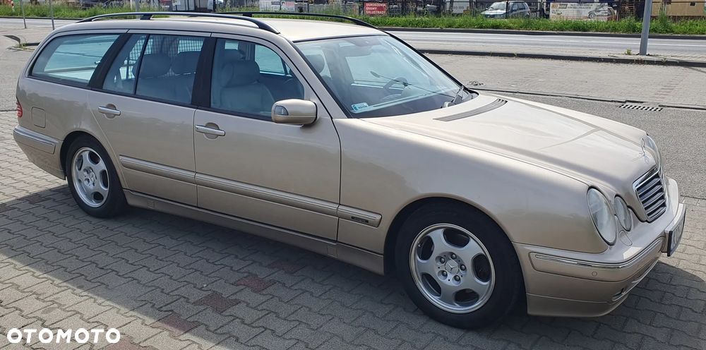 Mercedes-Benz Klasa E 320 T Avantgarde - 4