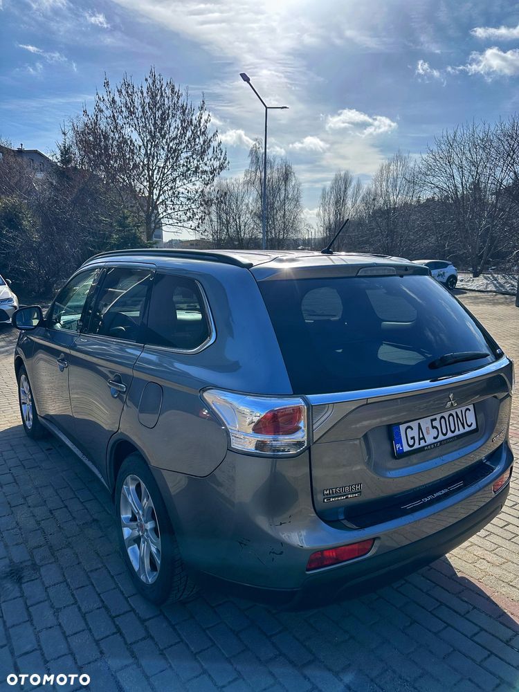 Mitsubishi Outlander 2.0 Intense + CVT - 4