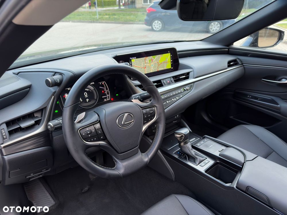 Lexus ES 300h Elegance - 10