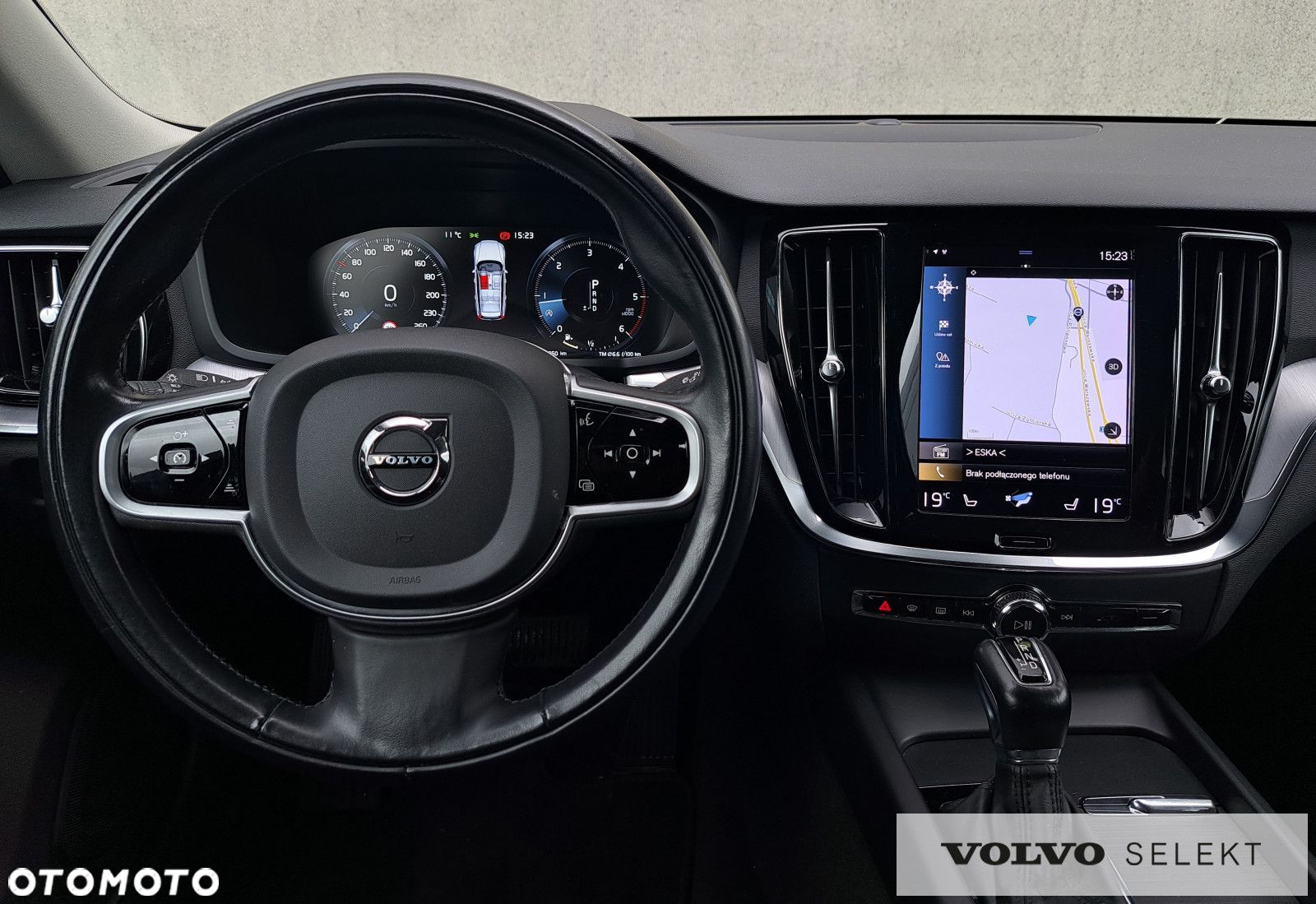 Volvo V60 Cross Country - 15