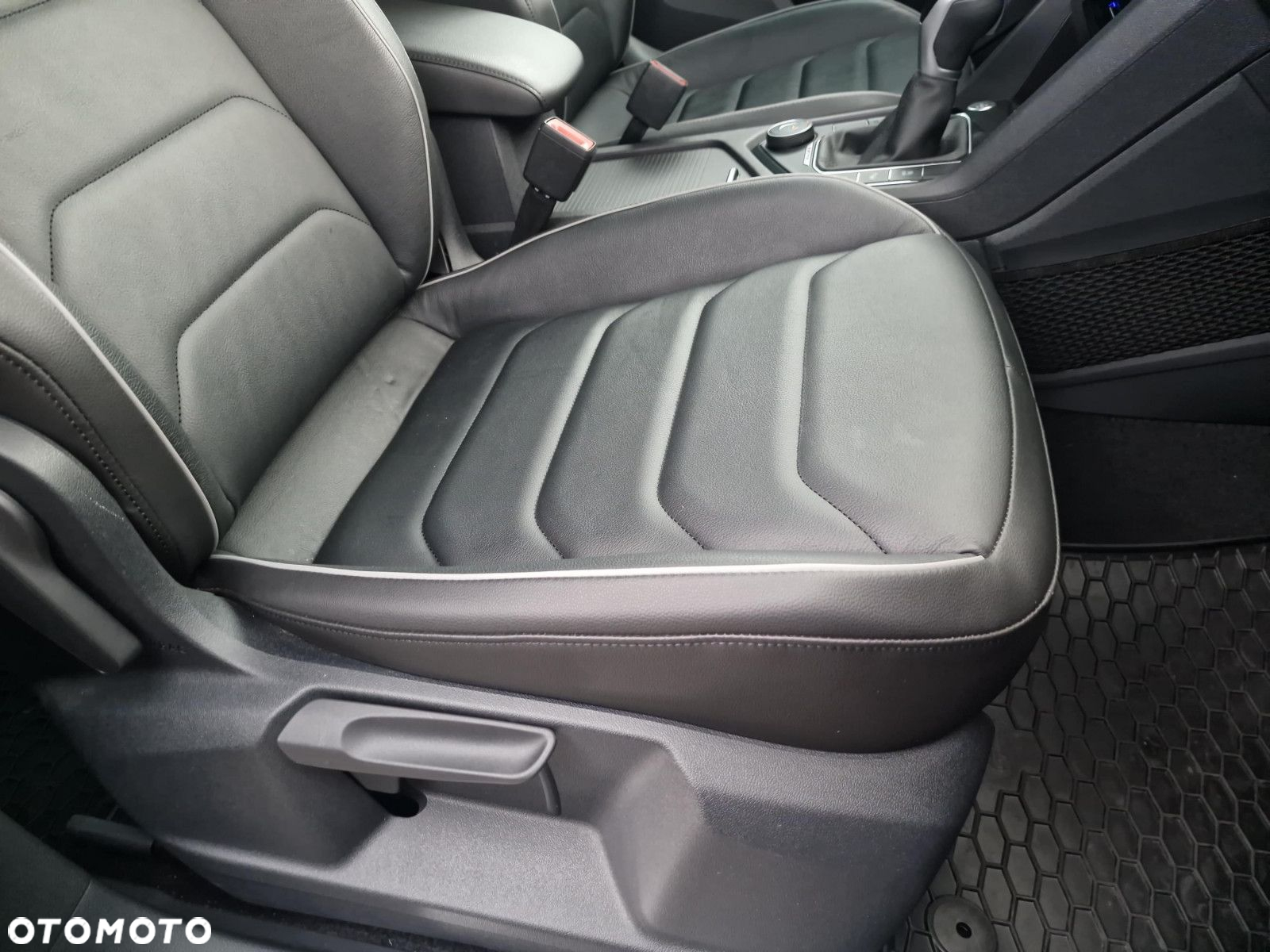 Volkswagen Tiguan 2.0 TSI 4Mot Elegance DSG - 24