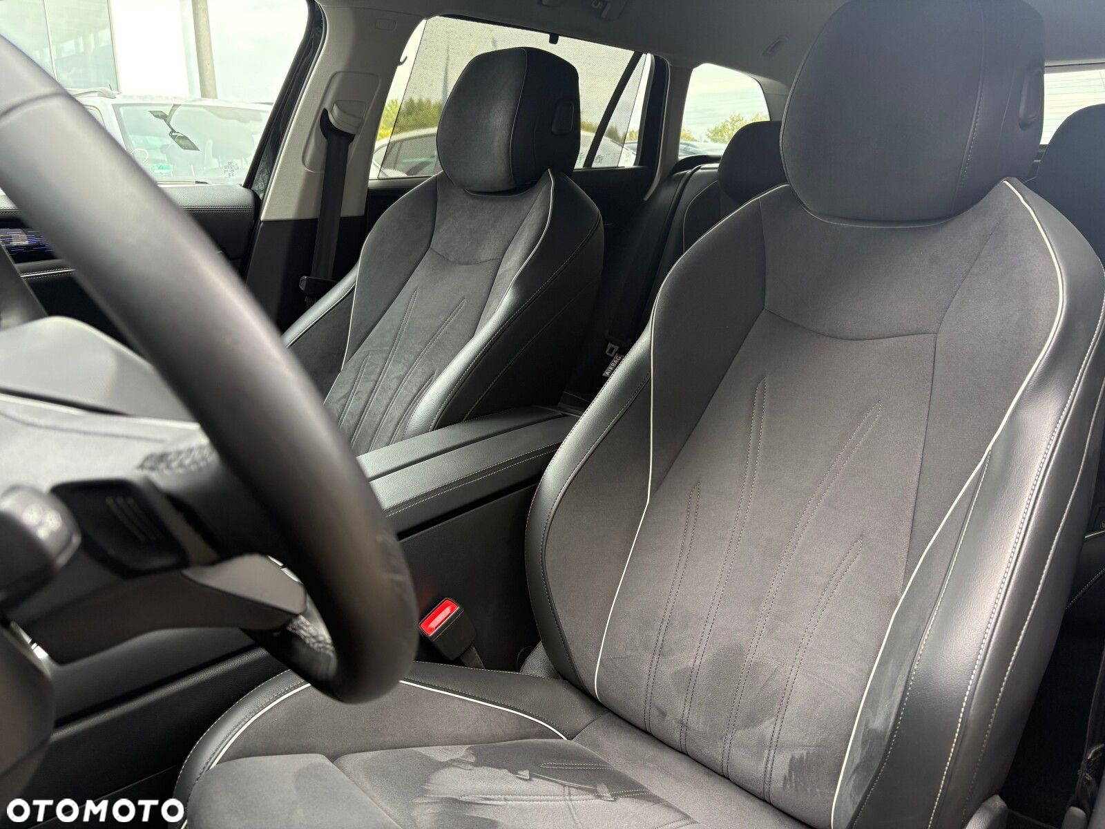 Volkswagen Passat - 12