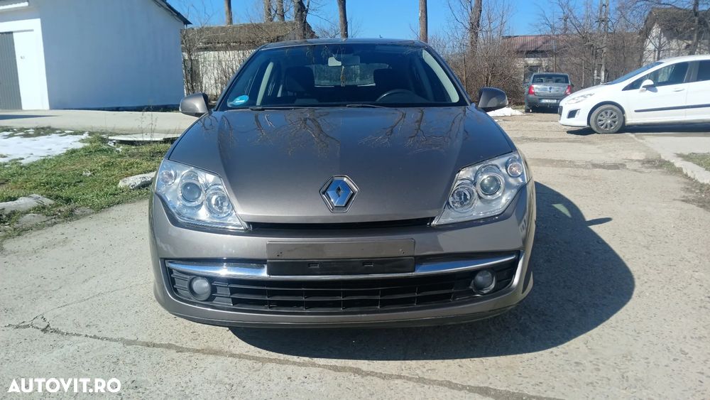 Renault Laguna dCi 110 FAP Emotion - 6