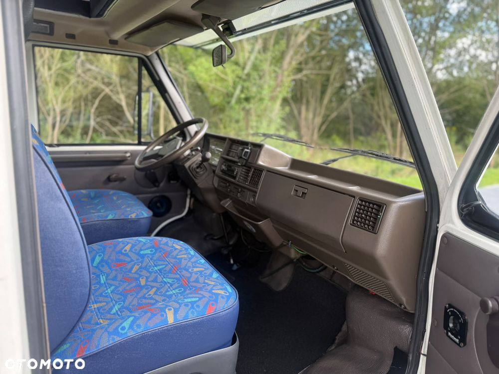 Citroën BÜRSTNER A 570 - 11