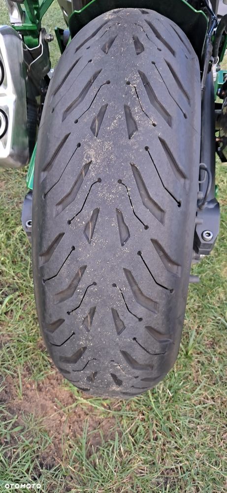 Kawasaki Ninja 1000 SX - 12