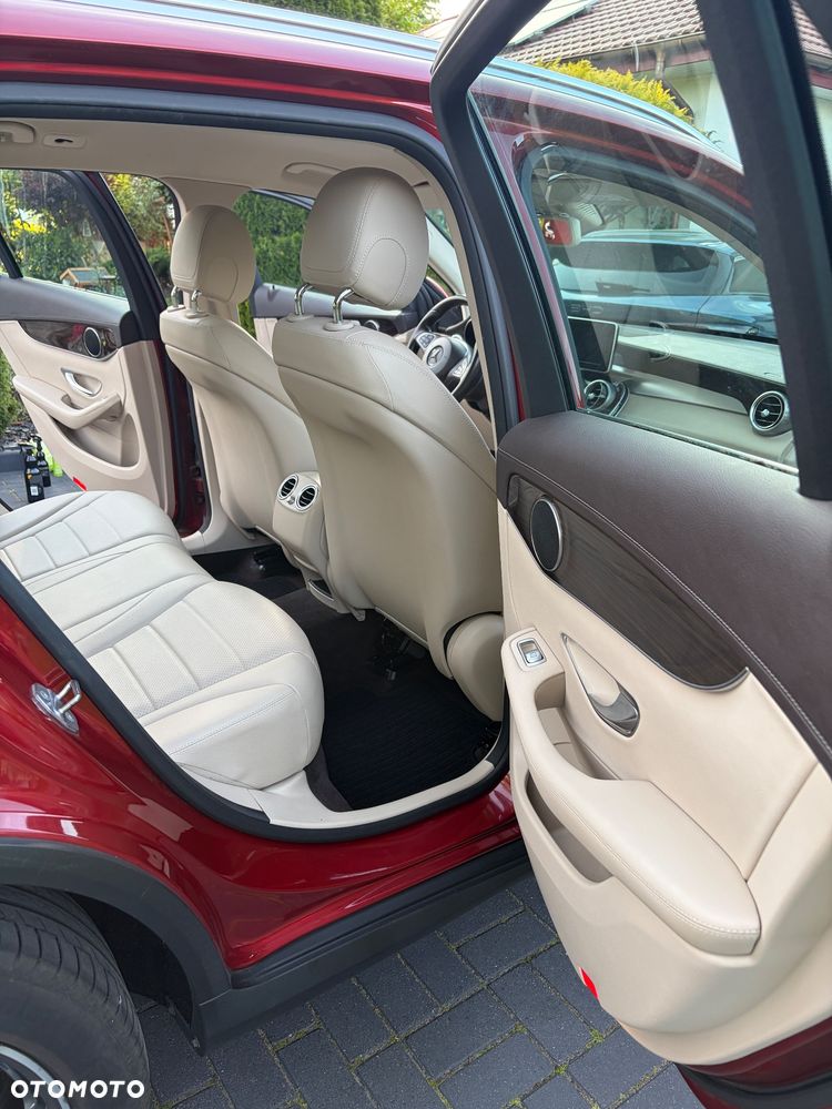 Mercedes-Benz GLC - 15