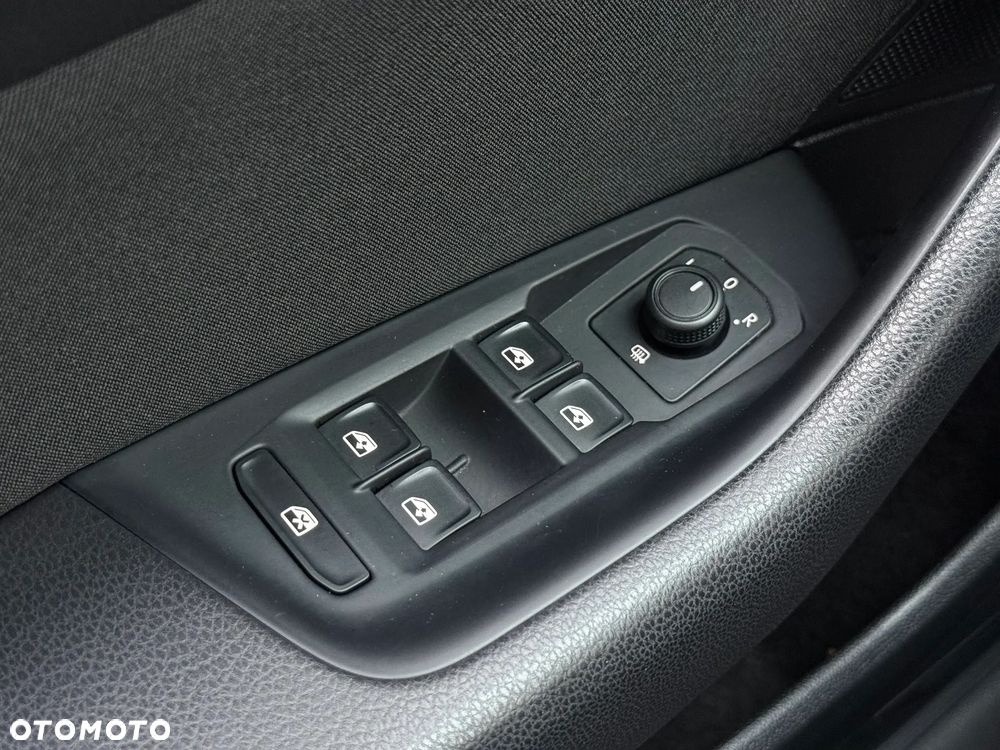 Volkswagen Passat - 16