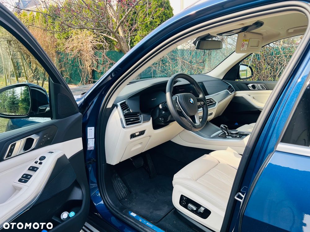 BMW X5 xDrive40i - 16