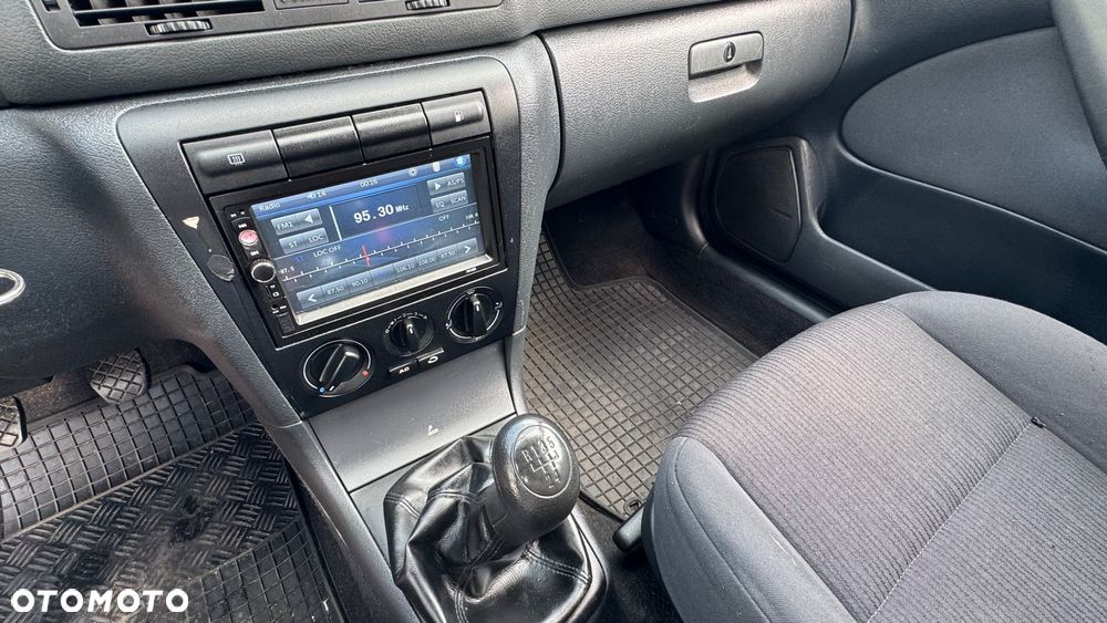 Skoda Octavia 1.6 Tour - 13