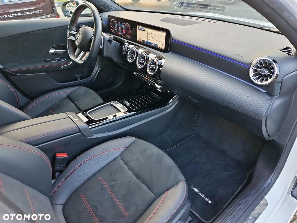Mercedes-Benz Klasa A 220 4-Matic AMG Line 7G-DCT - 16