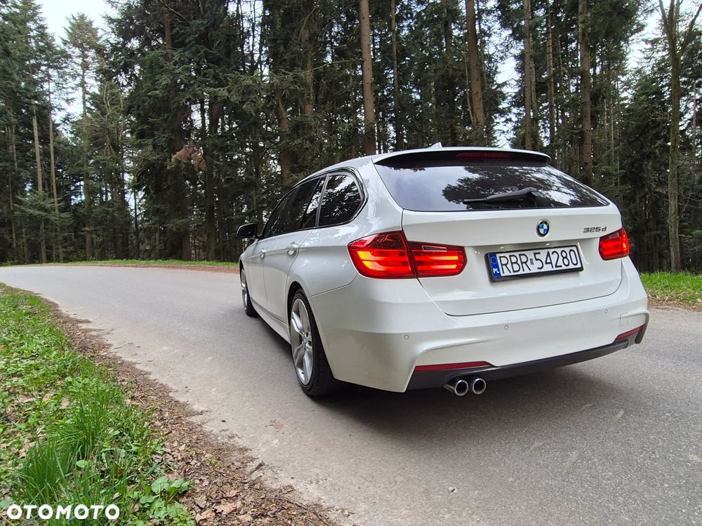 BMW Seria 3 325d M Sport - 11