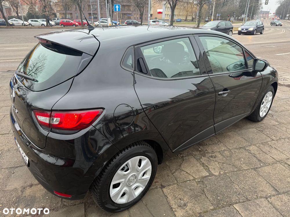 Renault Clio 1.2 16V 75 Experience - 13