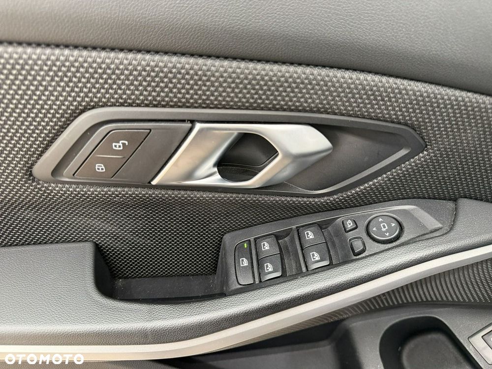 BMW Seria 3 - 14