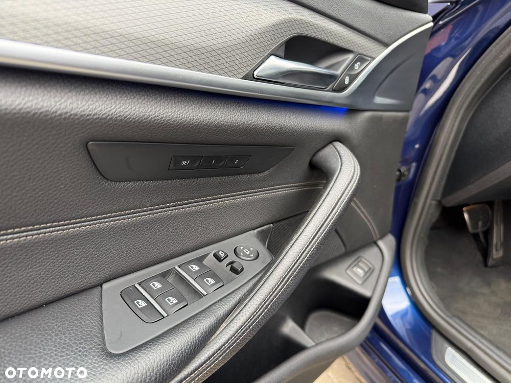 BMW Seria 5 530i xDrive M Sport sport - 17