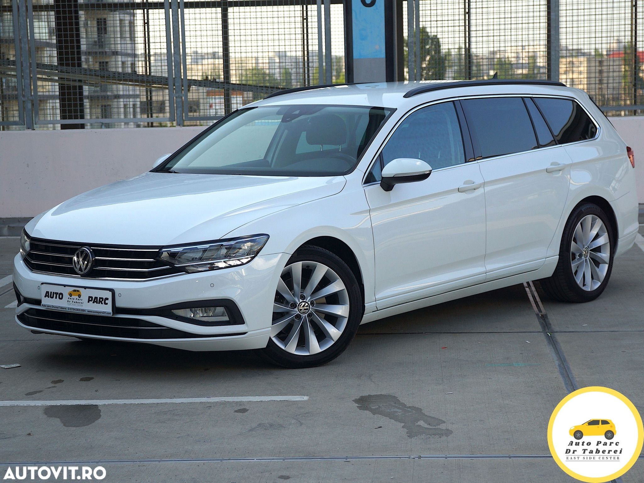 Volkswagen Passat Variant 2.0 TDI SCR DSG BlueMotion Comfortline - 2