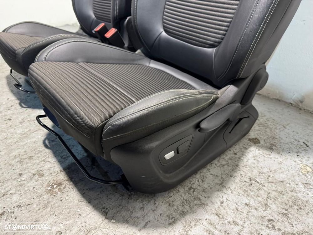 Conjunto de Bancos e Quartelas em Pele RENAULT GRAND SCENIC IV BOSE EDITION - 6