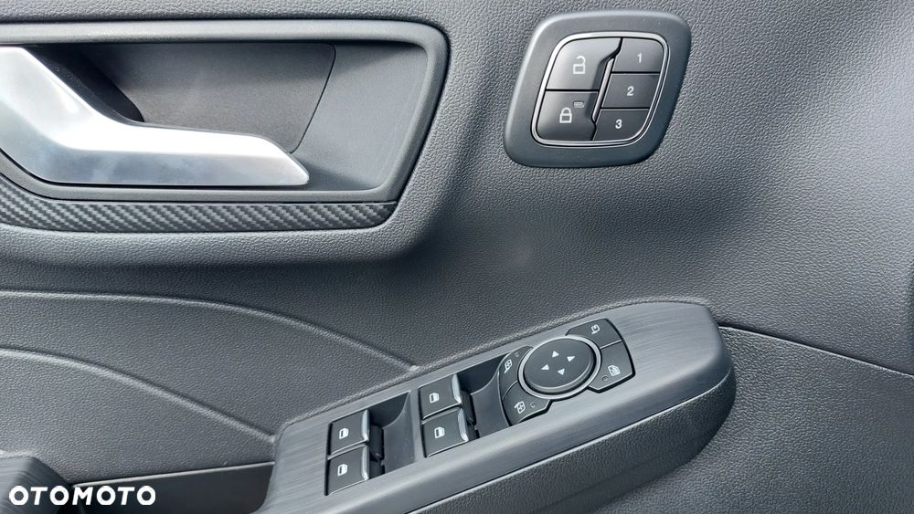 Ford Kuga 2.5 FHEV AWD ST-Line X eCVT - 22