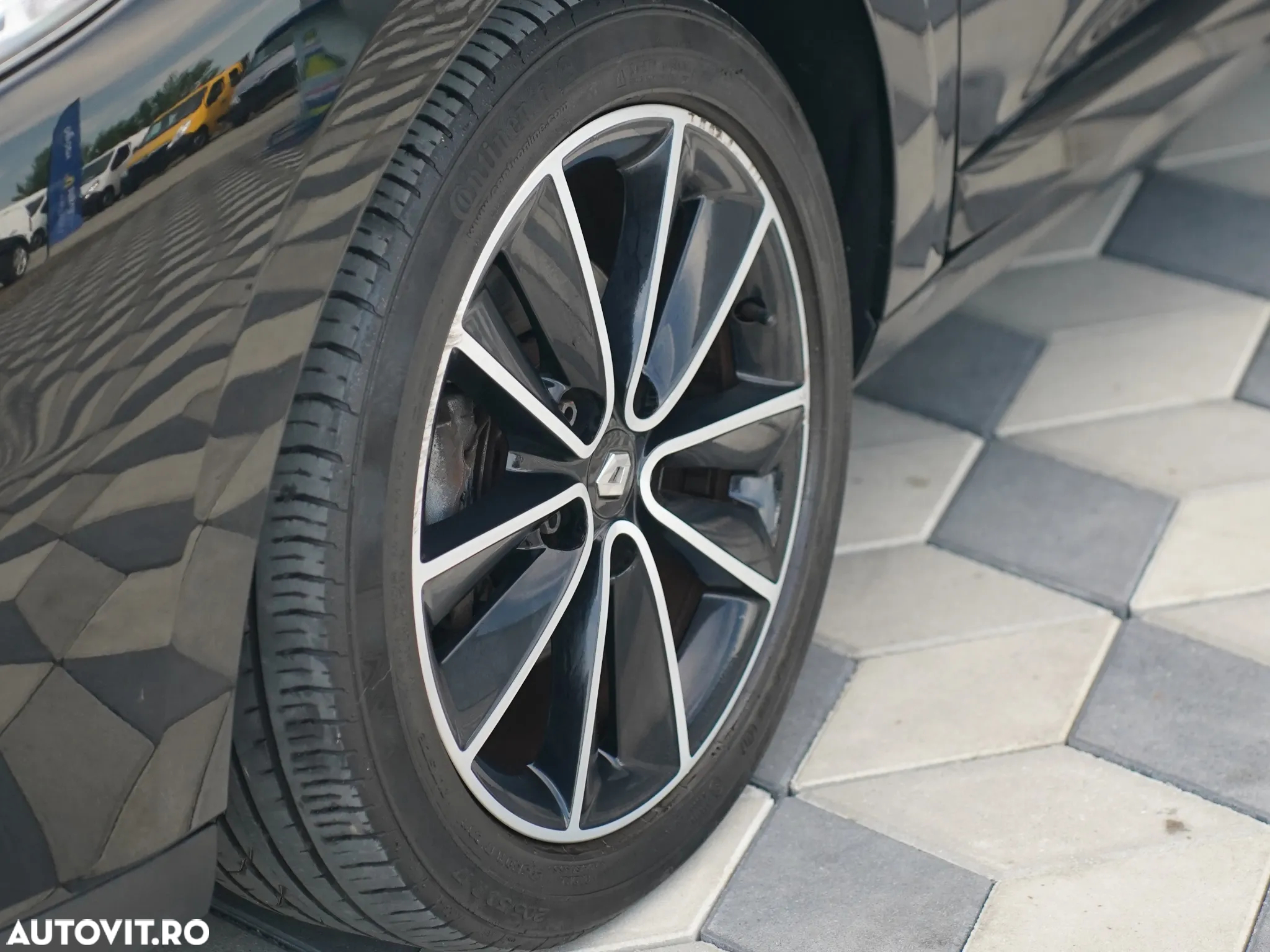 Renault Megane Grandtour TCe 130 Bose Edition - 16