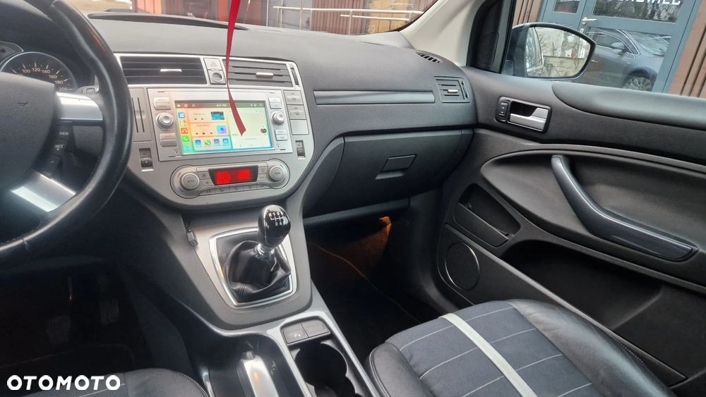 Ford Kuga 2.0 TDCi 2x4 Titanium - 6