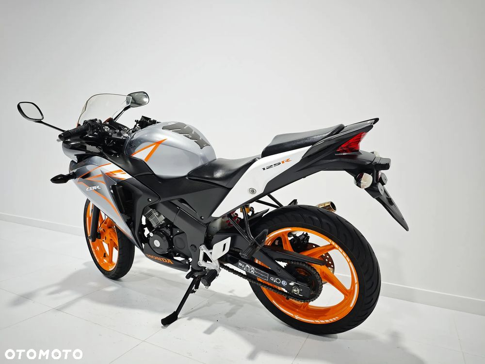 Honda CBR - 17