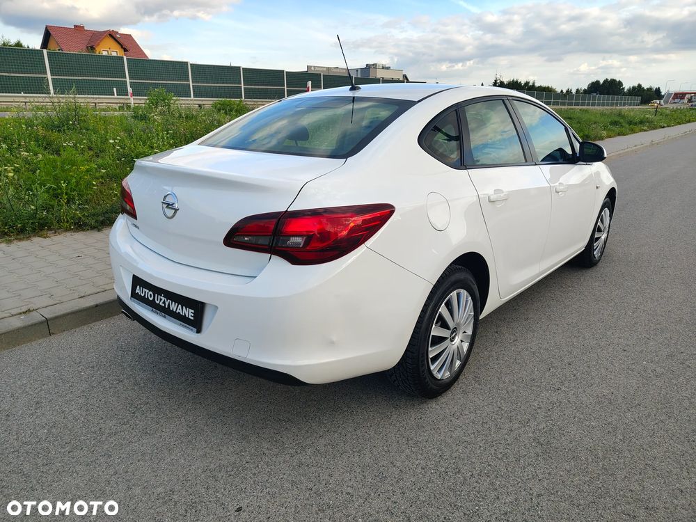 Opel Astra IV 1.4 T Active EU6 - 30