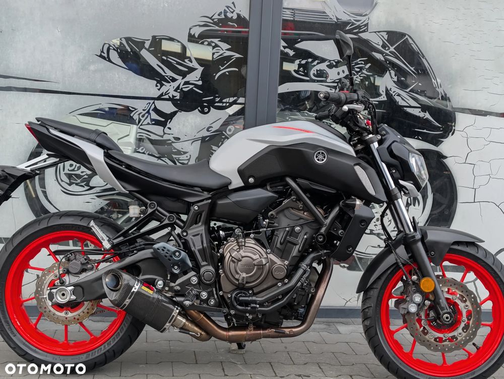 Yamaha MT - 9