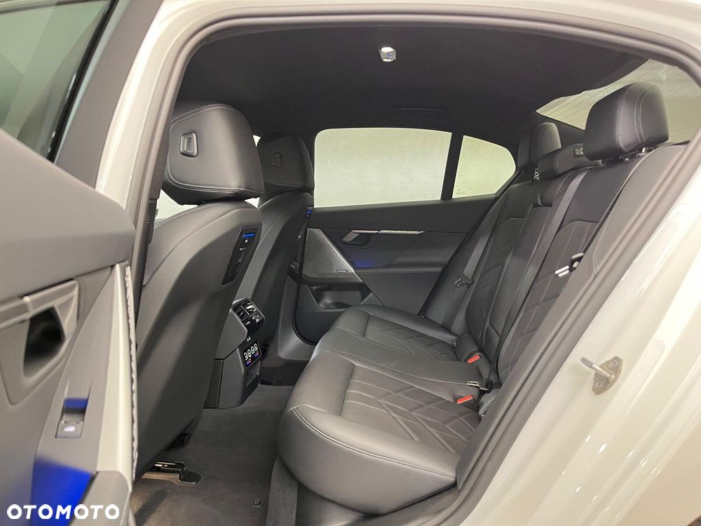 BMW Seria 5 520i mHEV M Sport - 31