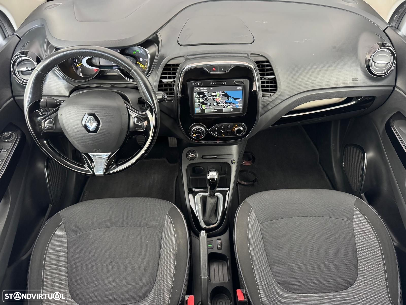 Renault Captur 1.2 TCe Exclusive EDC - 6