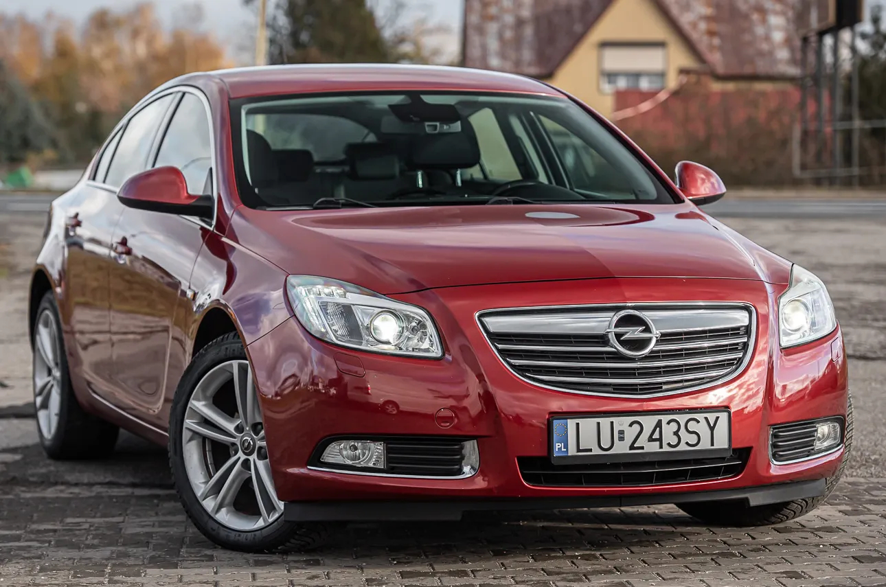 Opel Insignia 1.8 Sport - 9