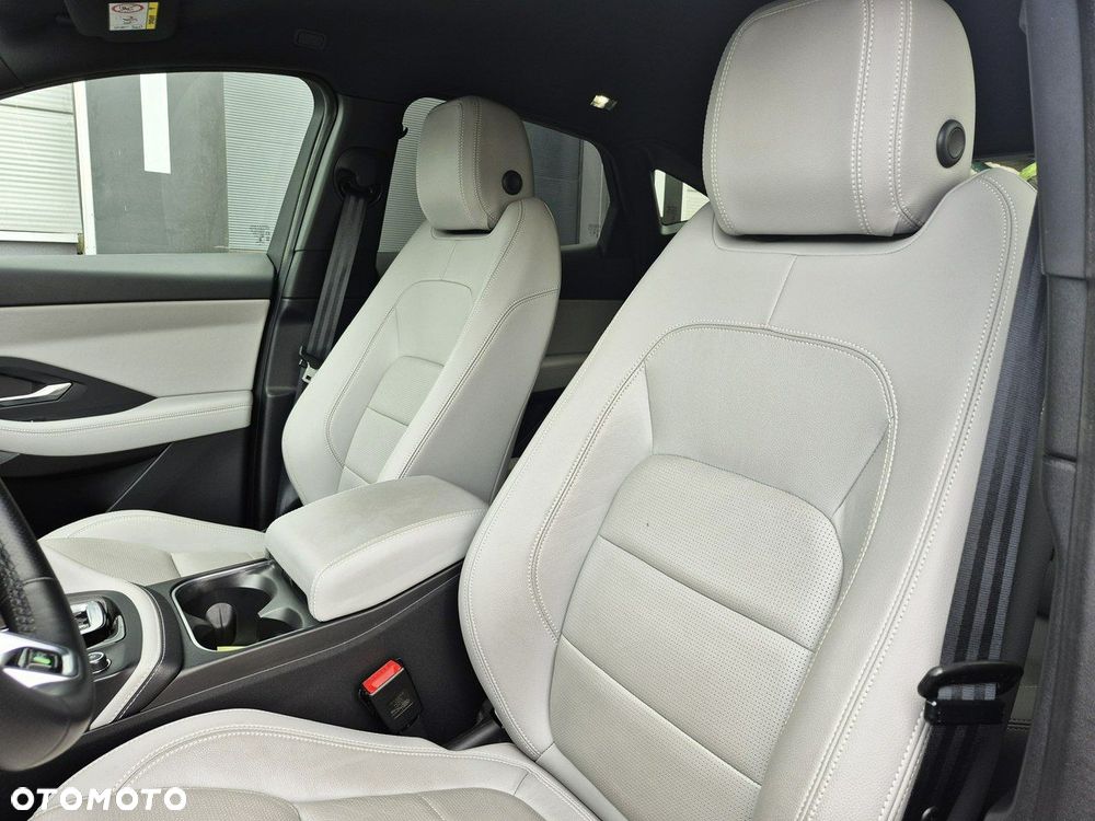 Jaguar E-Pace - 20