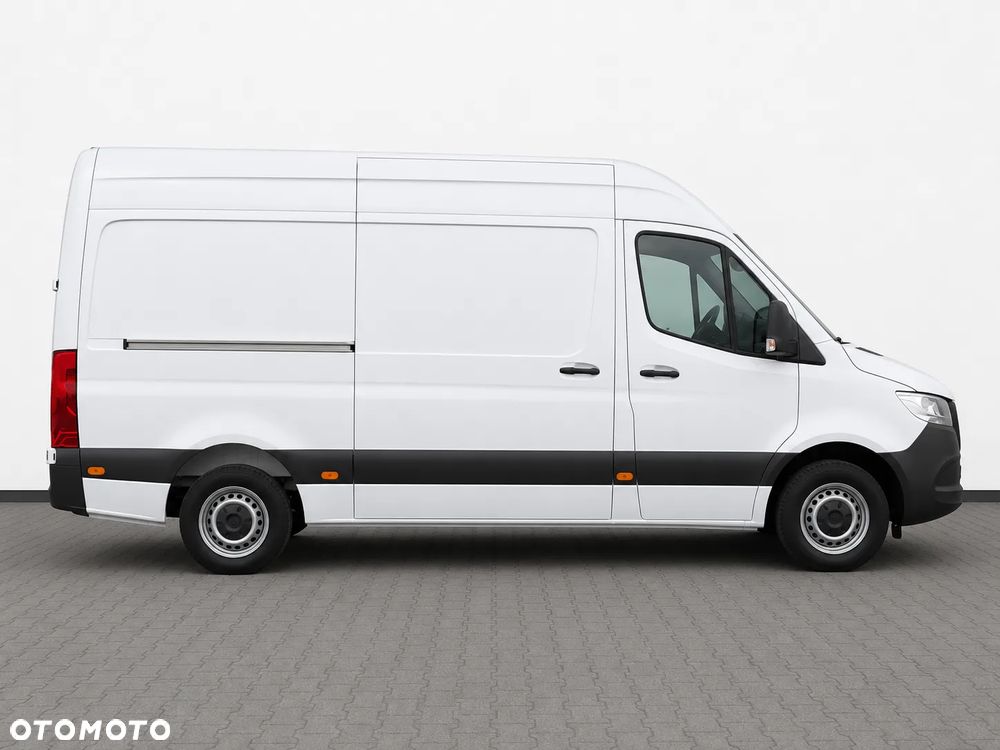Mercedes-Benz Sprinter - 9