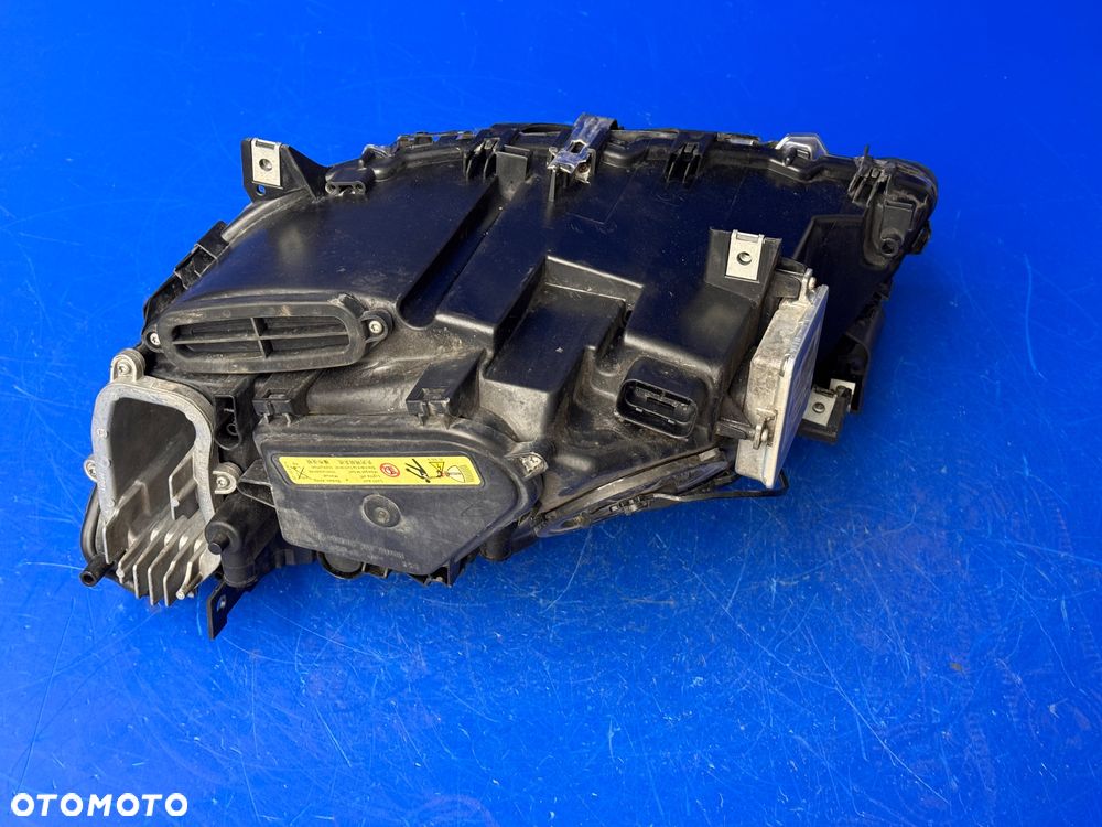 PRAWY BI XENON DYNAMIC BMW F01 F02 USA KOMPLETNA BDB - 9